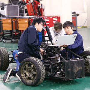 福井工業大学