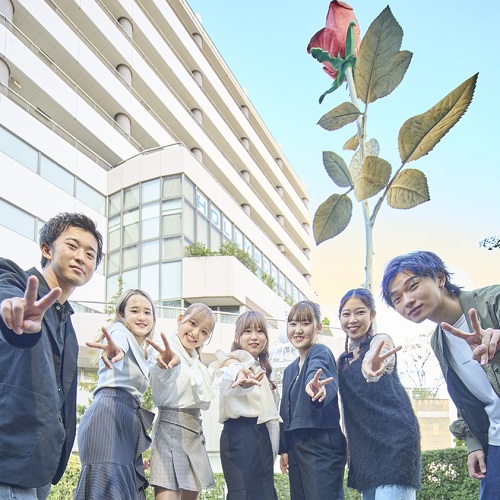 ハリウッド美容専門大学校