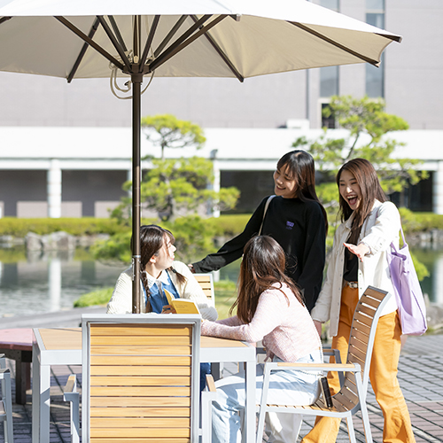 駒沢女子大学