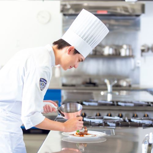 名古屋辻学園調理専門学校2