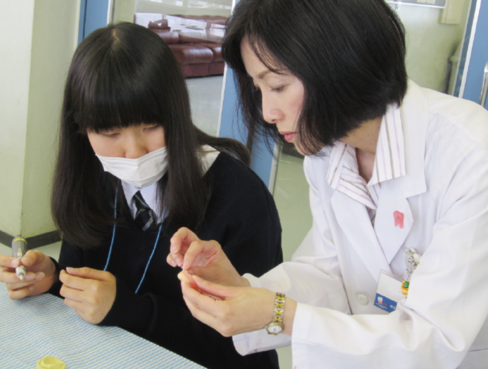 埼玉歯科技工士専門学校