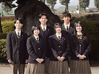 富士東高等学校の制服