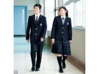 箕面学園高等学校の制服