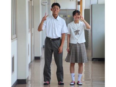 岡山県立津山商業高等学校の制服