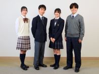 八雲学園高等学校の制服