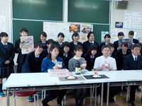 兵庫県 明石商業高校 家庭科選択授業の生徒と家庭科部のみなさん1