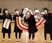 青森県 弘前実業高校 服飾デザイン科3年生のみなさん3