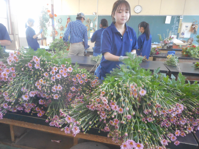 長野県 佐久平総合技術高校 農業科(生物サービス科植物活用コース)3年生のみなさん2