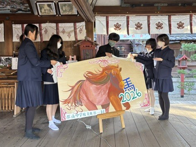 奈良県 郡山中学校 美術部のみなさん1