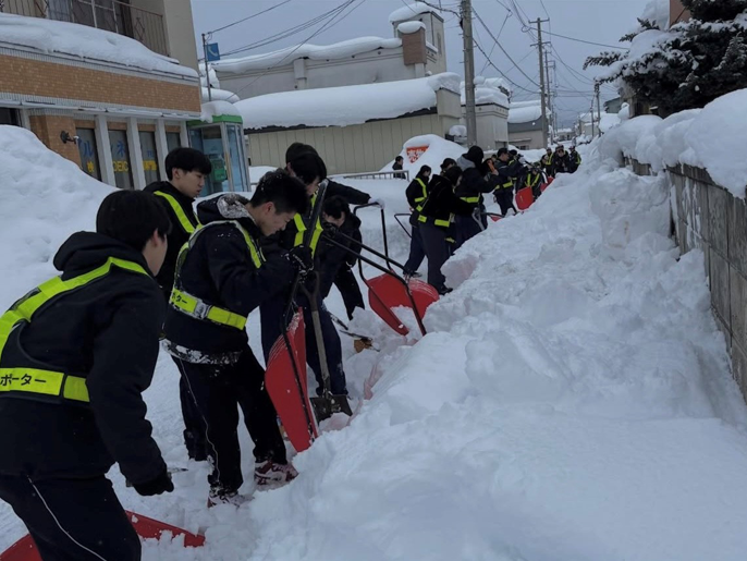 青森県　弘前南高校　野球部、男子・女子バスケットボール部のみなさん3