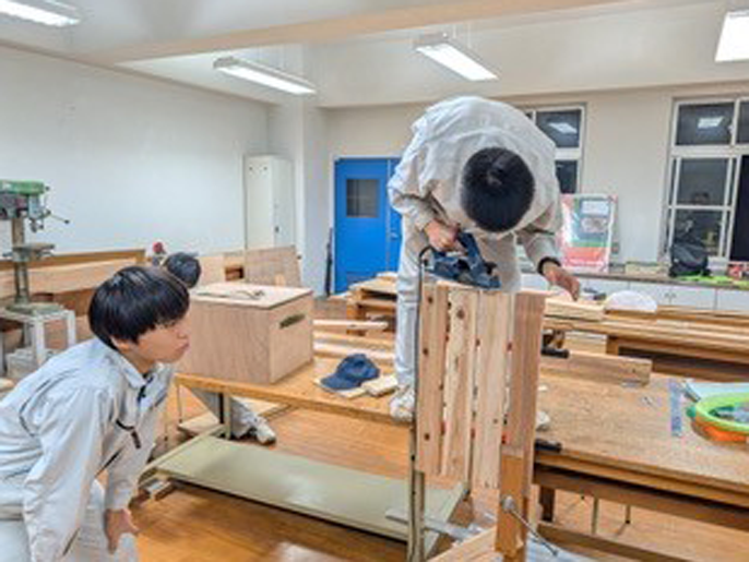 大分県　日出（ひじ）総合高校　機械電子科３年生のみなさん3