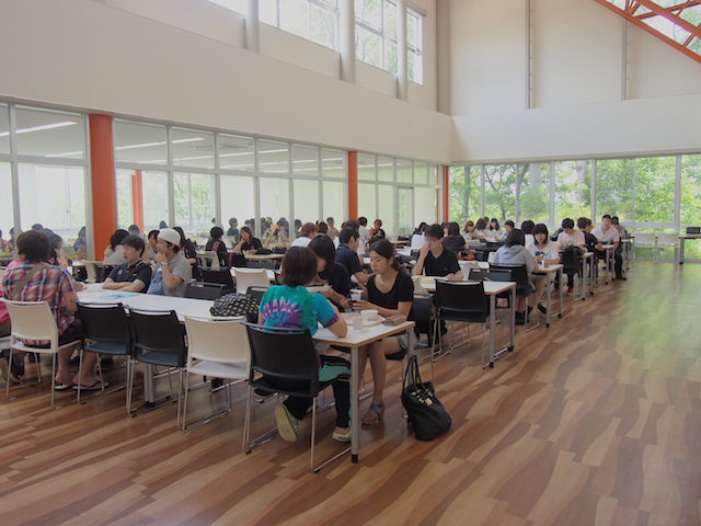 倉敷芸術科学大学の学食