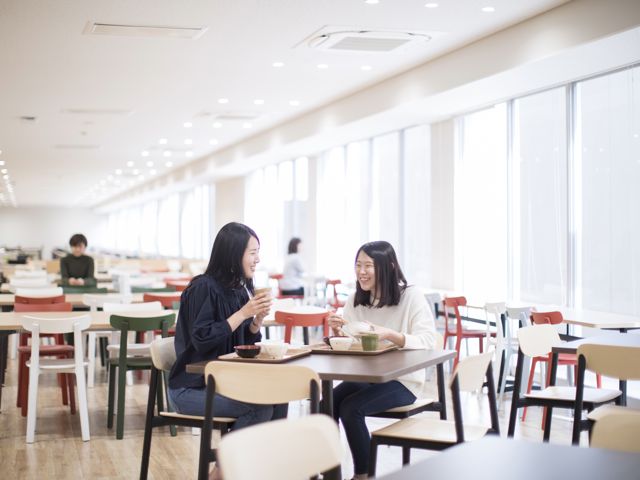 同志社女子大学の学食
