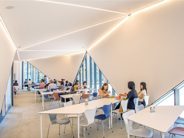 日本工業大学の学食