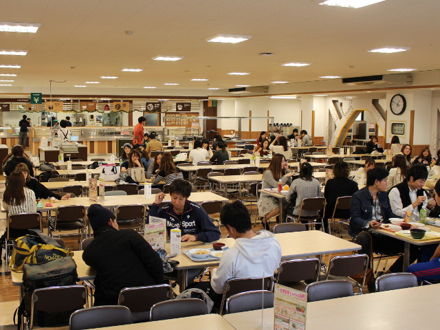 西南学院大学の学食
