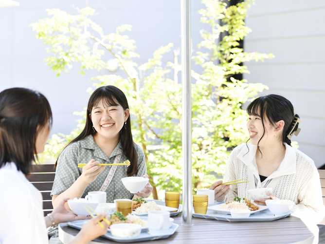 日本工業大学の学食