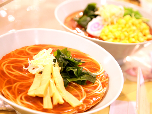 神田外語大学の学食