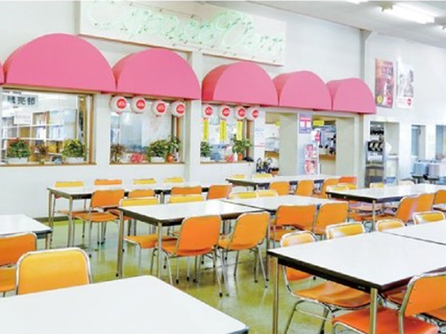 埼玉工業大学の学食