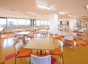 13Fスカイホール（本館）