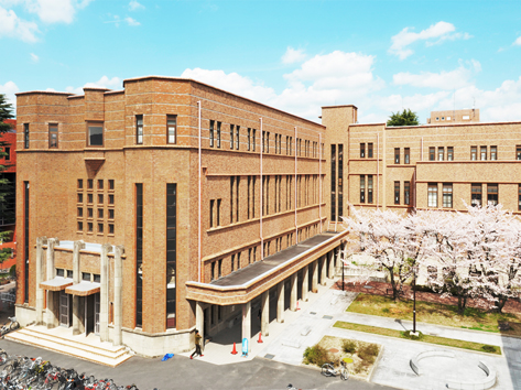 法経材学部本館（吉田キャンパス）