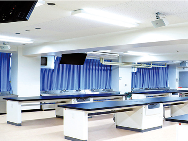 基礎医学実習室（理学療法学科）