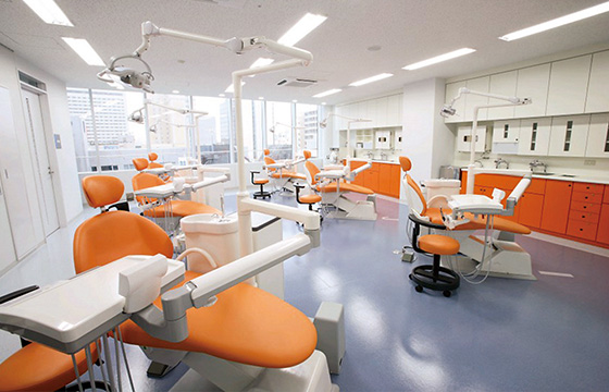〈中央キャンパス〉基礎実習室２