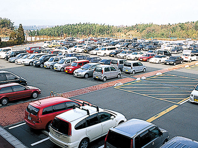 学生駐車場