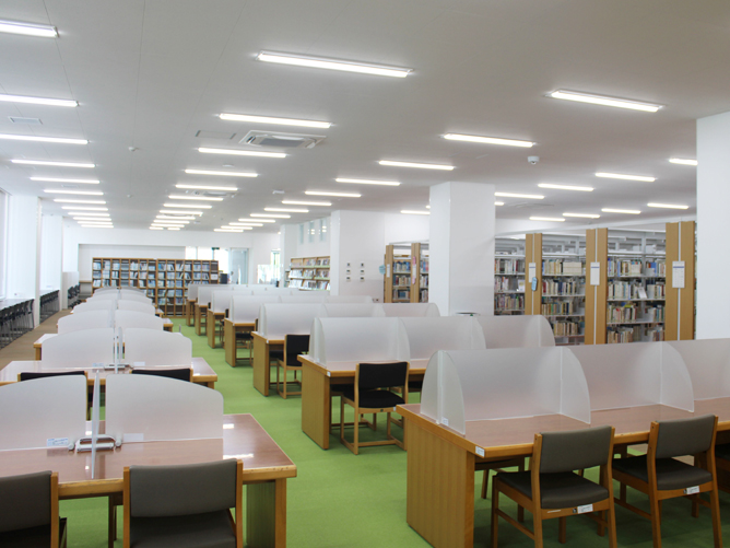 つくば国際大学の図書館