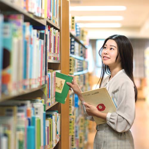 大阪信愛学院大学の図書館