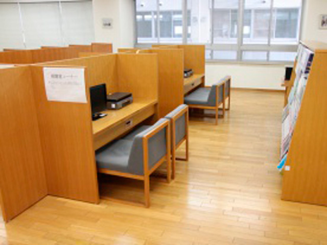 愛知工科大学自動車短期大学の図書館