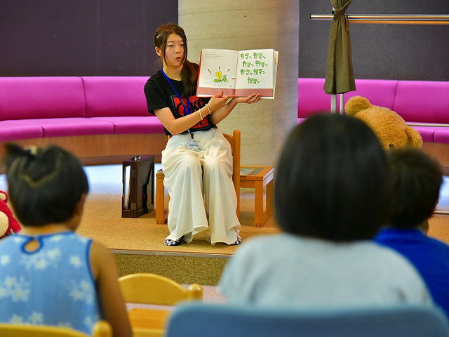 山村学園短期大学の図書館