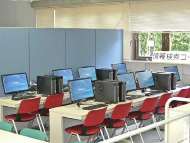 大阪物療大学の図書館