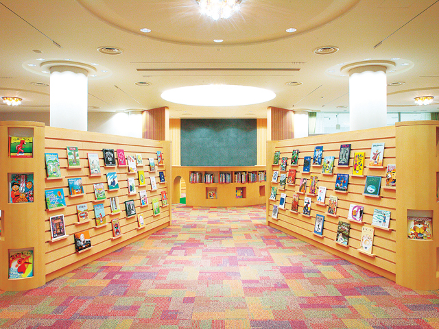 聖徳大学の図書館