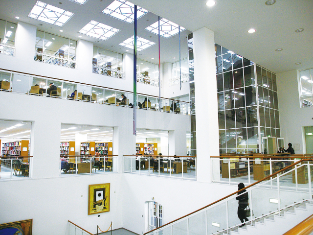 関西学院大学の図書館