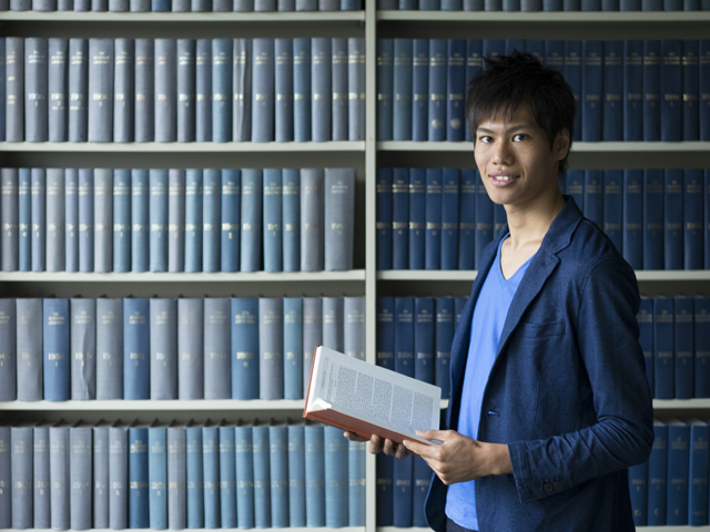東海大学の図書館