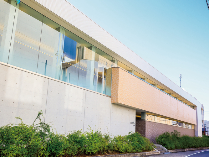名古屋葵大学の図書館