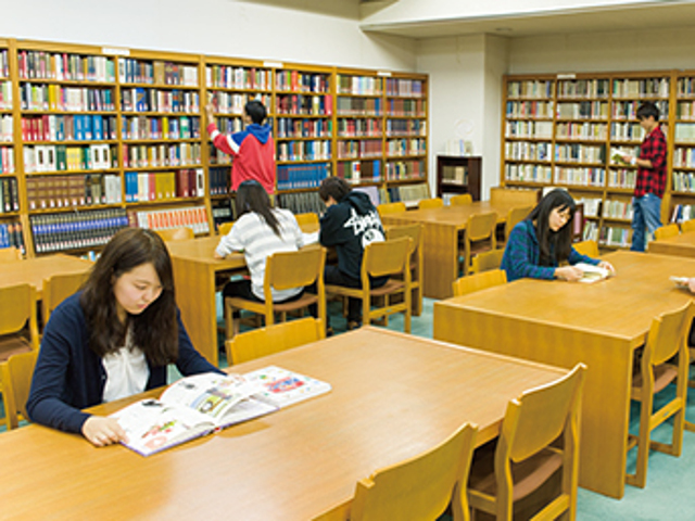 東北文教大学の図書館