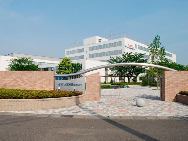 登下校の正門