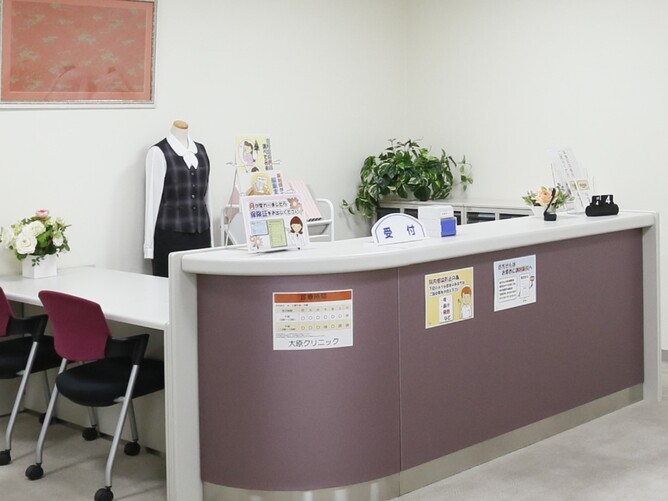 現場に近い環境で学べる実習用カウンター