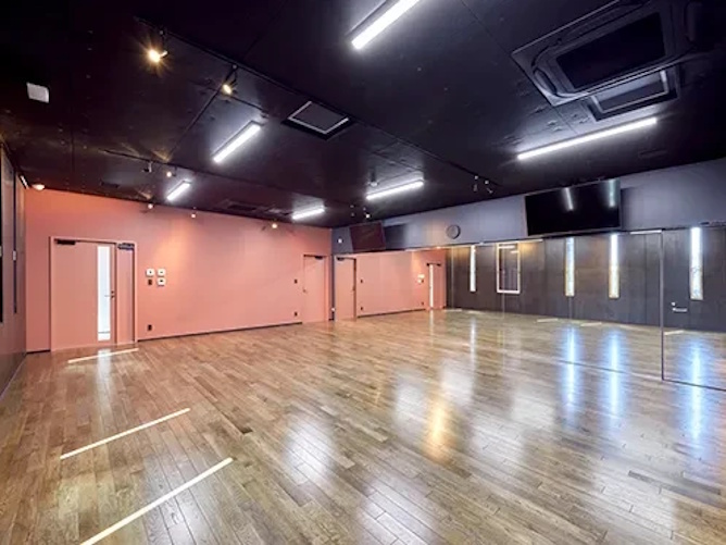 ダンスレッスンスタジオ「Studio.Jambes」