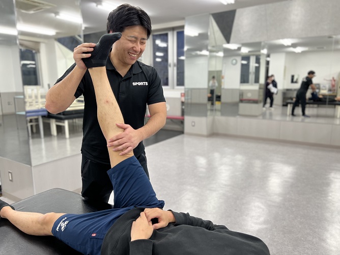 アスレティックトレーナーの専任教員が常駐しているので、空き時間や放課後に勉強で分からない事があったときには、すぐに質問できる環境で学べます！