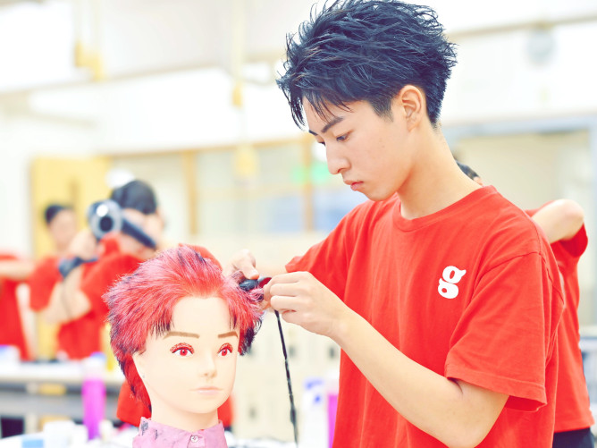 グラムール美容専門学校のオープンキャンパス