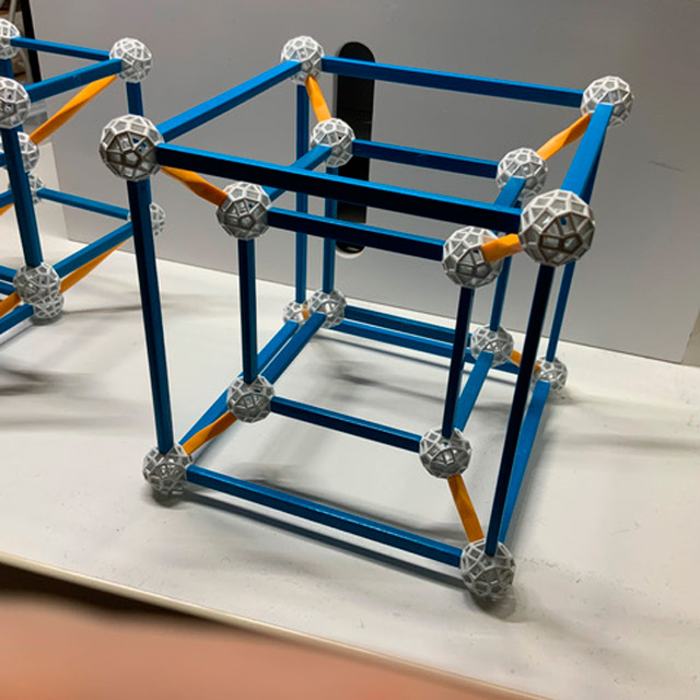 ひらめき☆ときめきサイエンス～ようこそ大学の研究室へ～KAKENHI
見えない宇宙を触ってみよう - 現代素粒子物理学で探るミクロな高次元空間 -（中高生対象）1