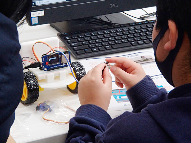 宮城県小学生プログラミング大会２０２２プレイベントⅠ
小学生技術体験ワークショップ　～プログラミングで学ぶ電子工作～＜全2回＞1