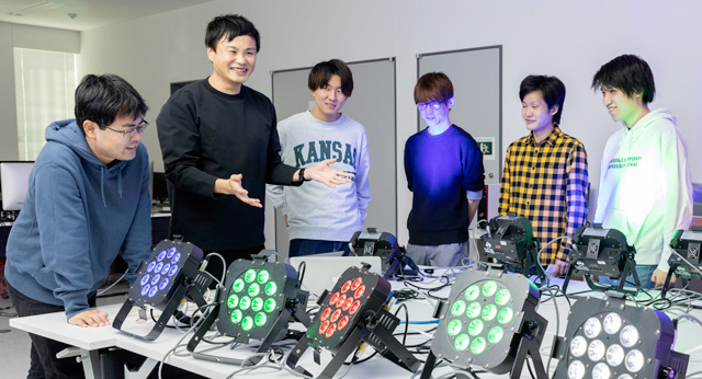 2022年度　名古屋文理大学公開講座
「やさしい手作りアニメーション－絵のダンス」2