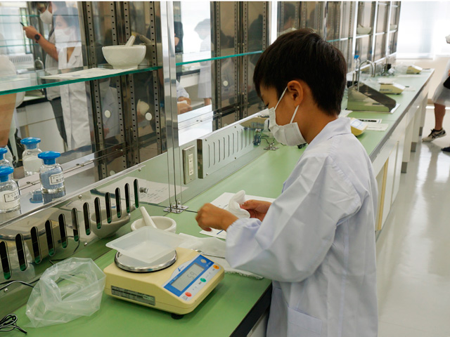 夏休み自由研究大作戦！お薬ってこうやってできるんだ！
子ども科学体験デーin北陸大学20224