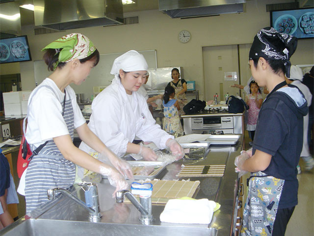 夏休み親子祭りずし教室4