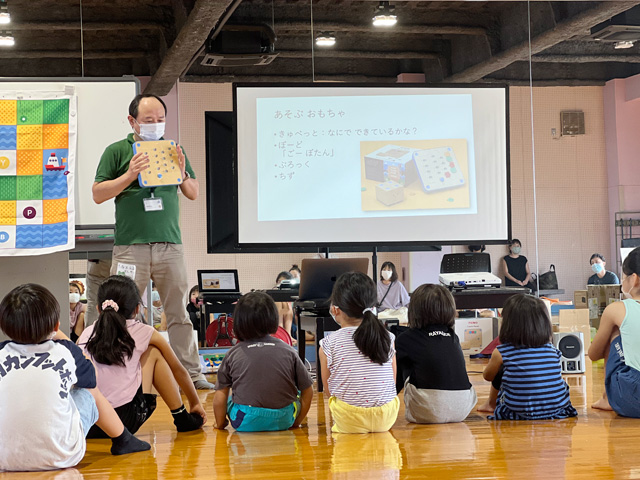 木製ロボットとプログラミングで遊ぼう！1