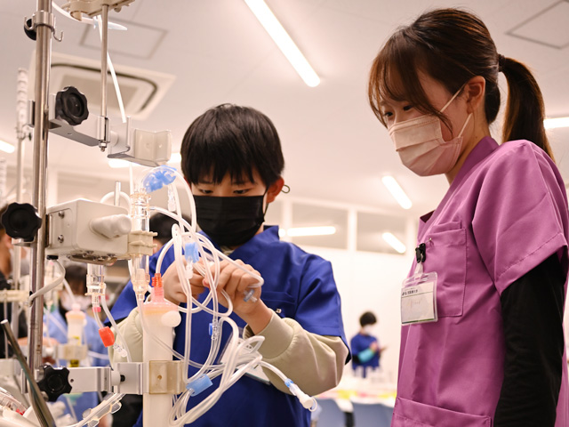ひらめき☆ときめきサイエンス
じん臓すごいぜ！人工じん臓で学ぶ
じん臓の働きとろ過の仕組み2