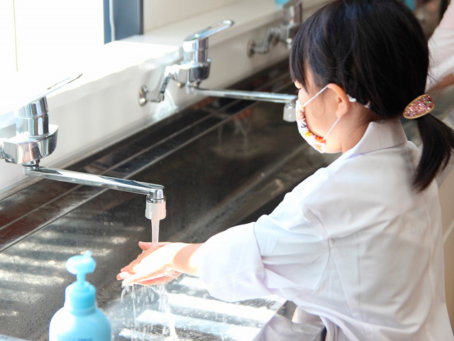 南区こども大学
実験して学ぼう！正しい手洗い2